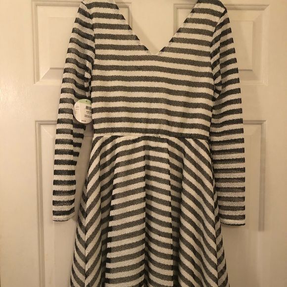 Black and white mesh dress! - Picture 2 of 3